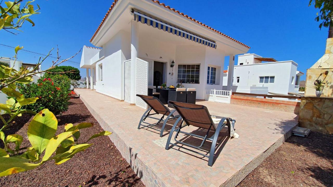 Ferienwohnung Ferienhaus Casa Blanca - Tarajalejo - Glasfaserinternet - Meerblick Exterior foto